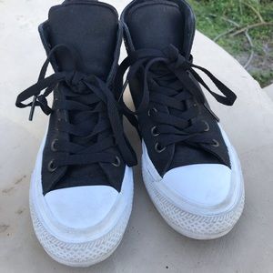 High Top Converse Chuck Taylor (all black)